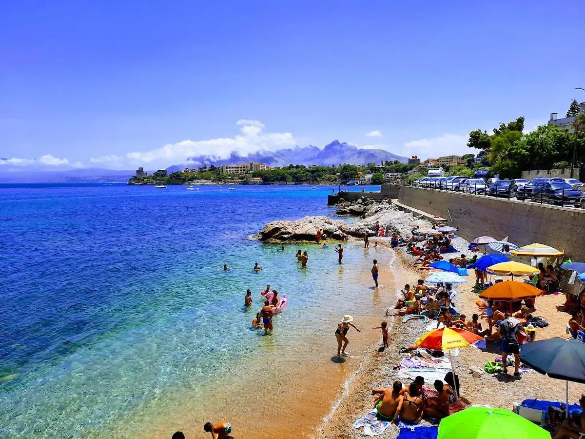 Seafront House Gabbiano Azzurro Apartment Santa Flavia Italy