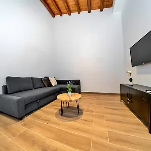Monacelli Apartment Palermo